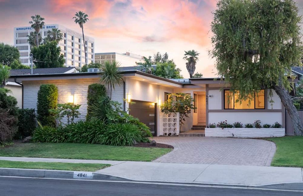 4841 Swinton Ave., Encino