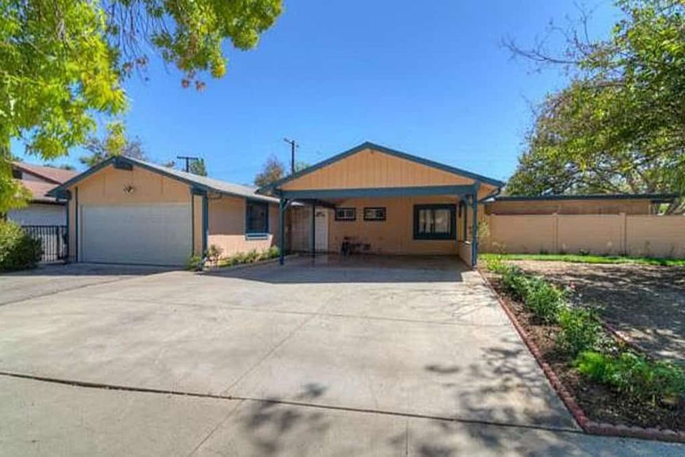 23550 Friar St., Woodland Hills